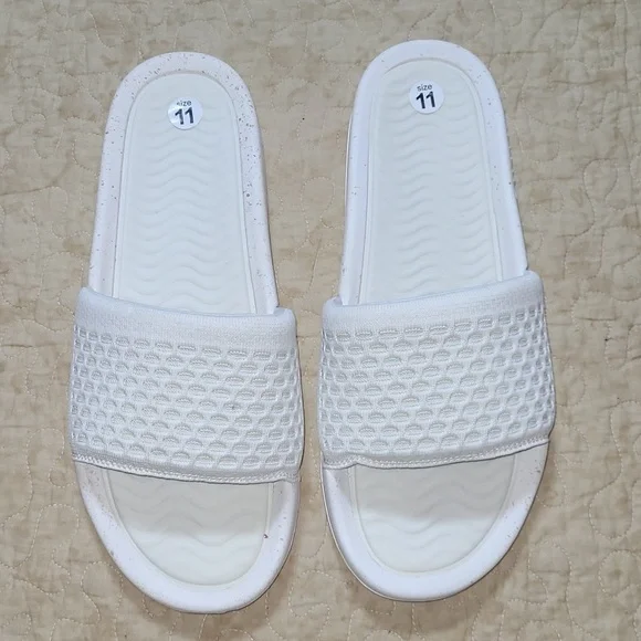 Suavs | Shoes | Suavs The Eddy Slides Unisex Sandals Size 9  display picture 1